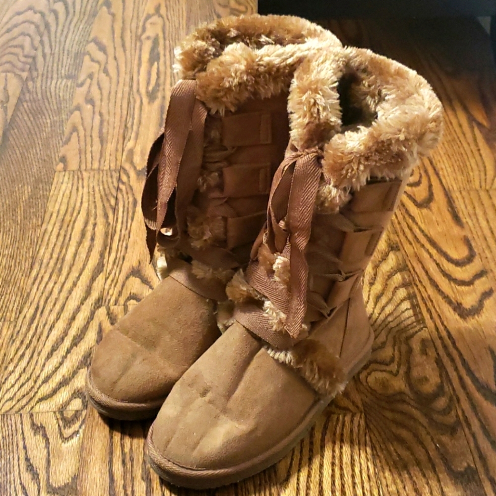 Brown winter boots